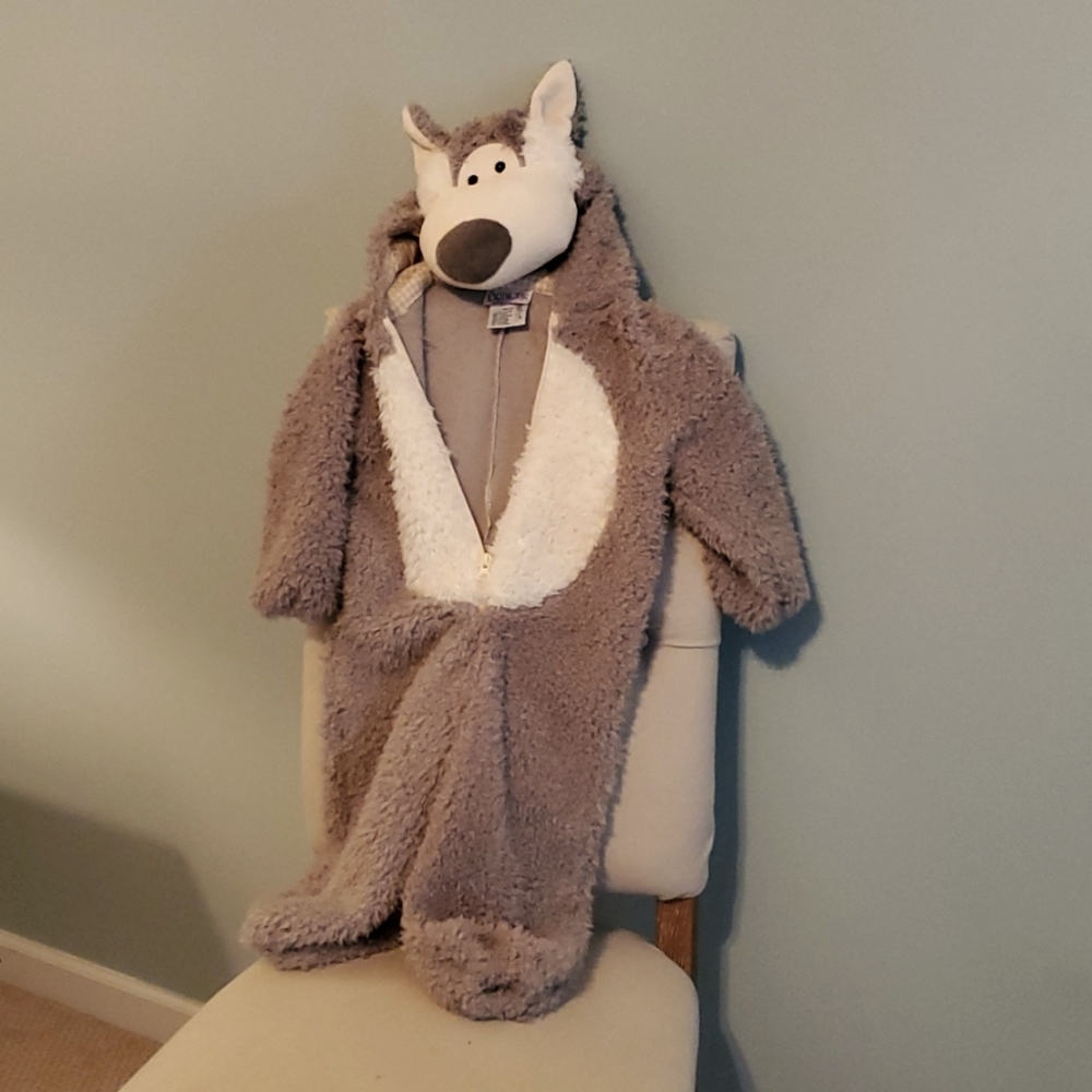 Like Brand new, 18 month/ 2T super soft Wolf Costume